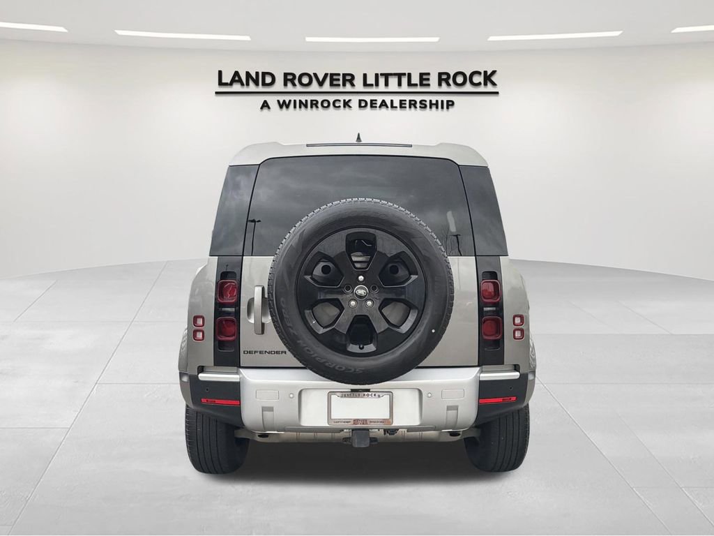 Used 2025 Land Rover Defender 110 S AWD/4WD image 7