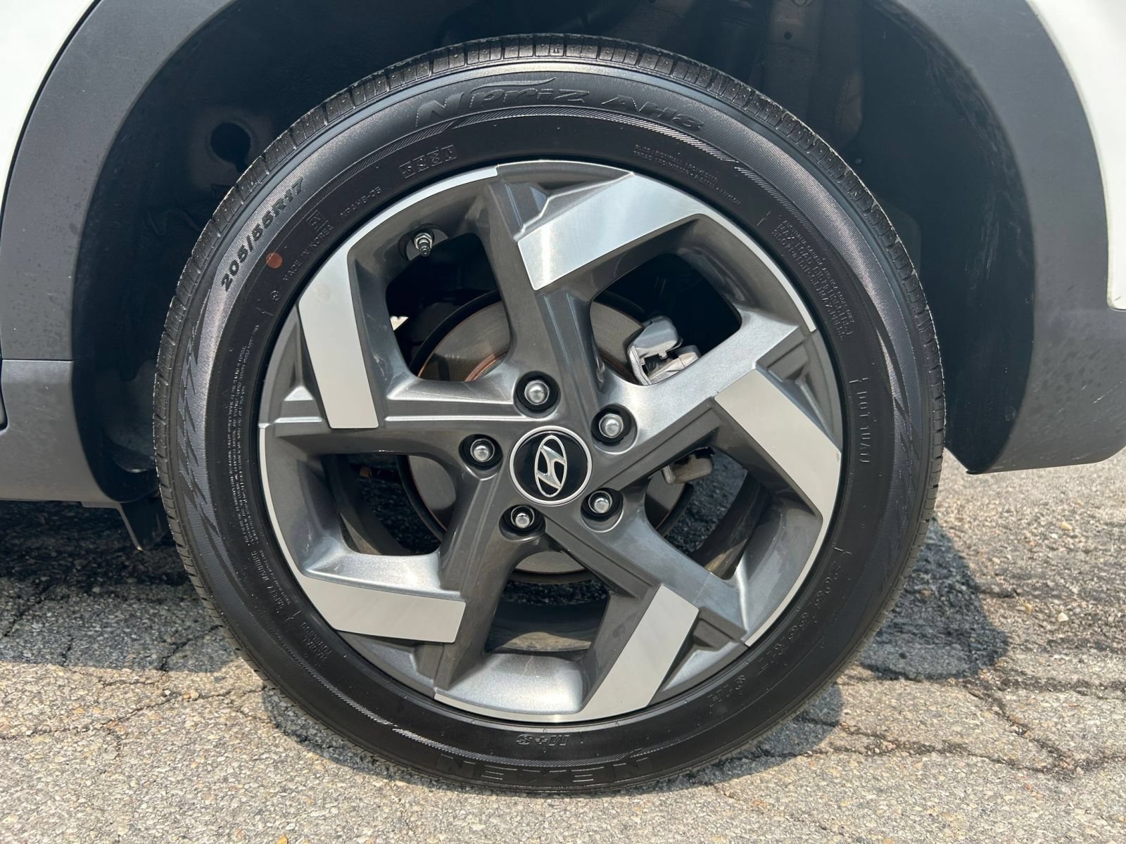 Used 2026 Hyundai Venue SEL FWD image 20