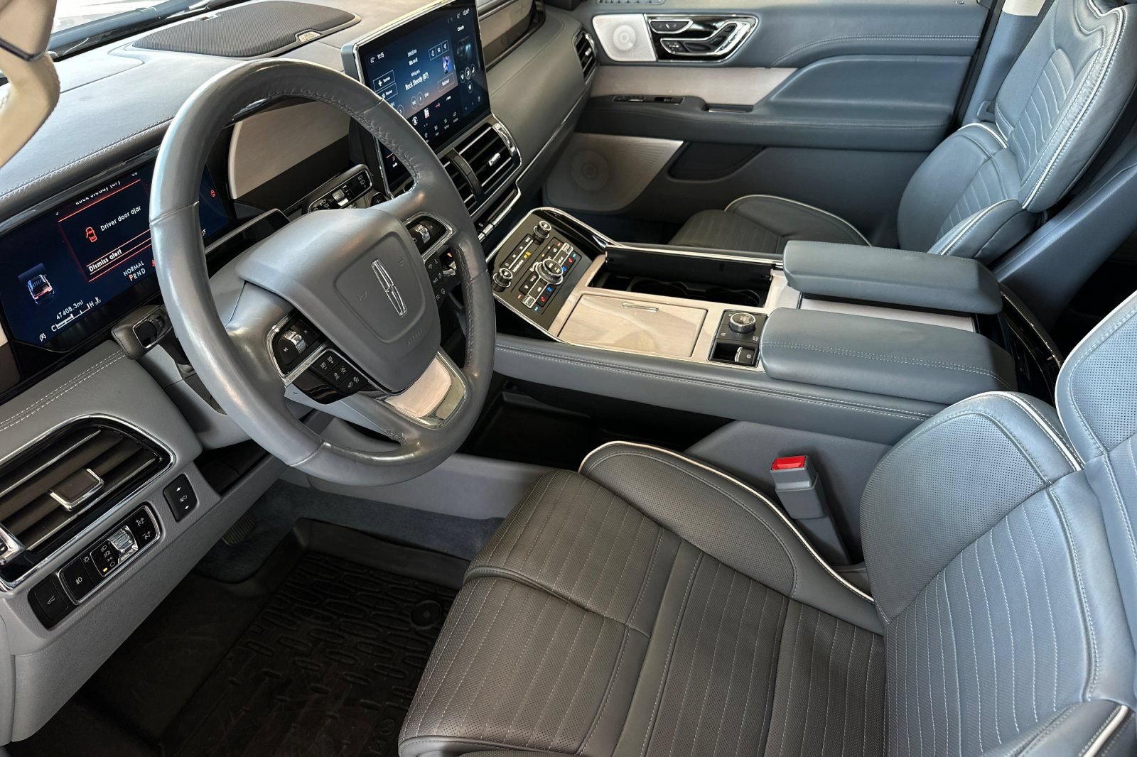 Certified 2023 Lincoln Navigator L Black Label AWD/4WD image 9
