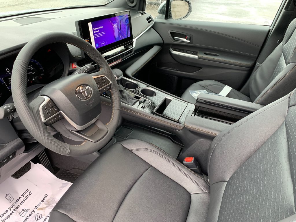 New 2026 Toyota Sienna XLE Woodland Edition AWD/4WD image 10