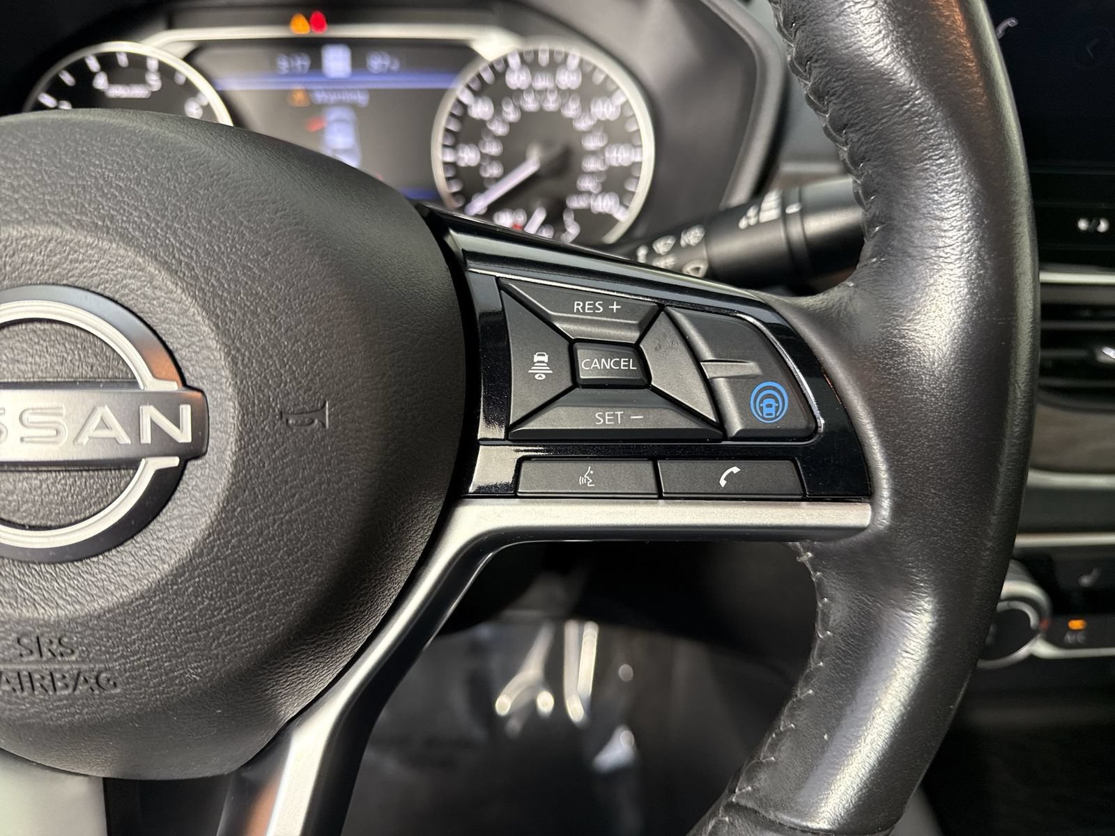 Used 2023 Nissan Altima 2.5 SV w/ SV Premium Package FWD image 14