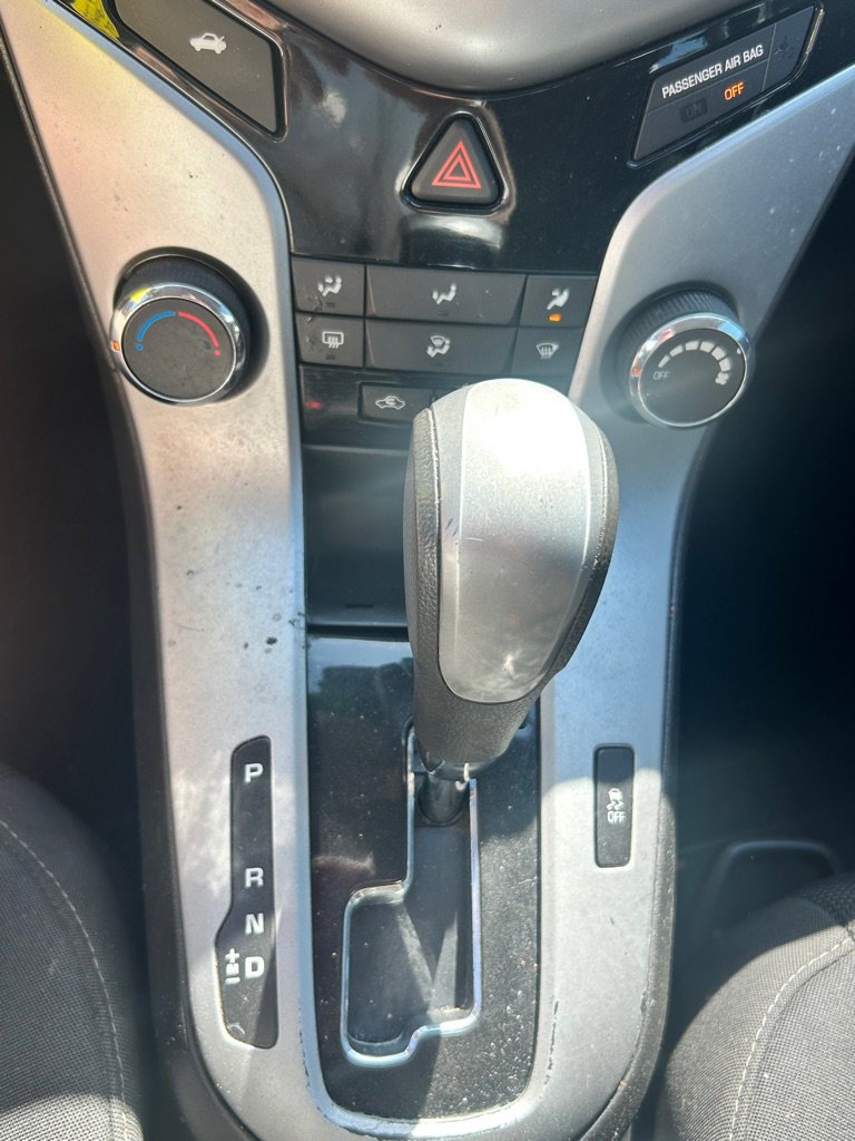 Used 2016 Chevrolet Cruze LT image 14