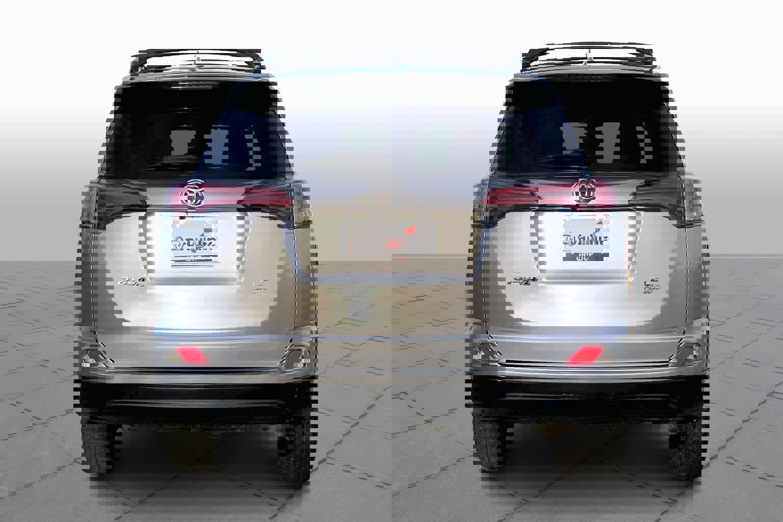 Used 2017 Toyota RAV4 LE image 4