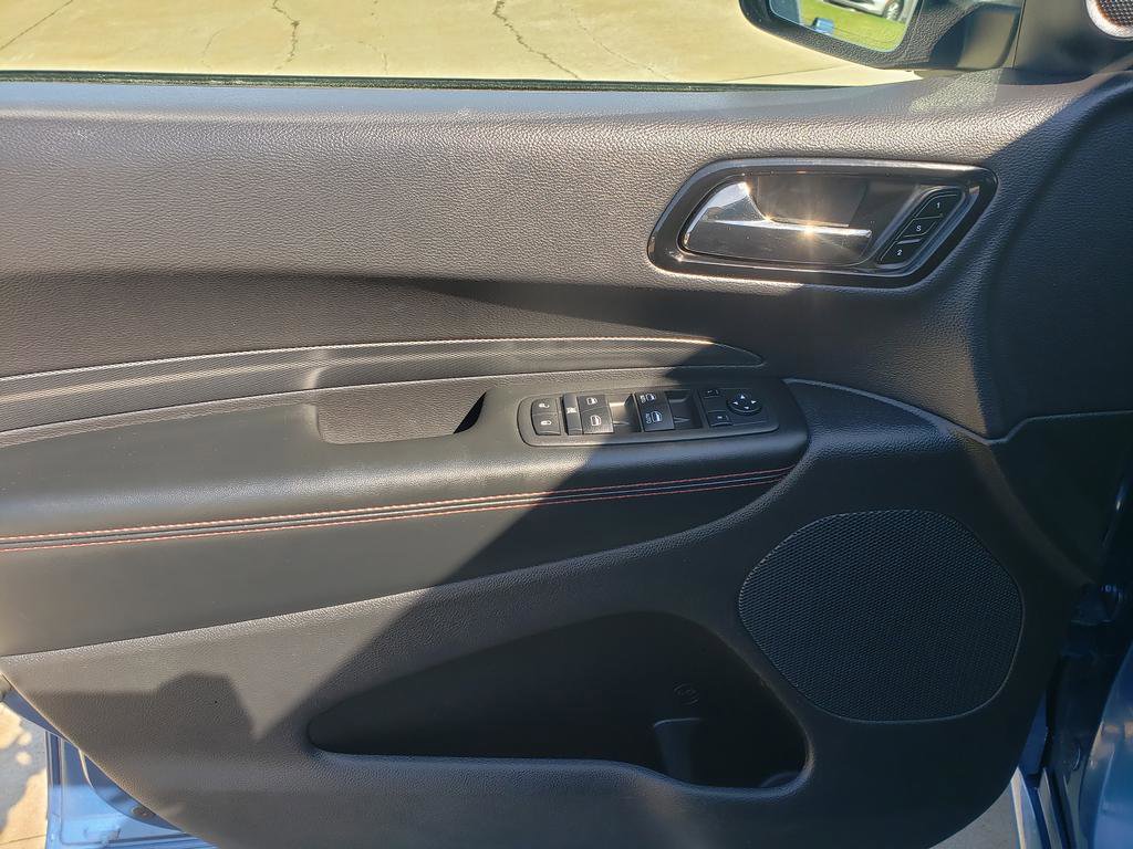 Used 2025 Dodge Durango GT image 11