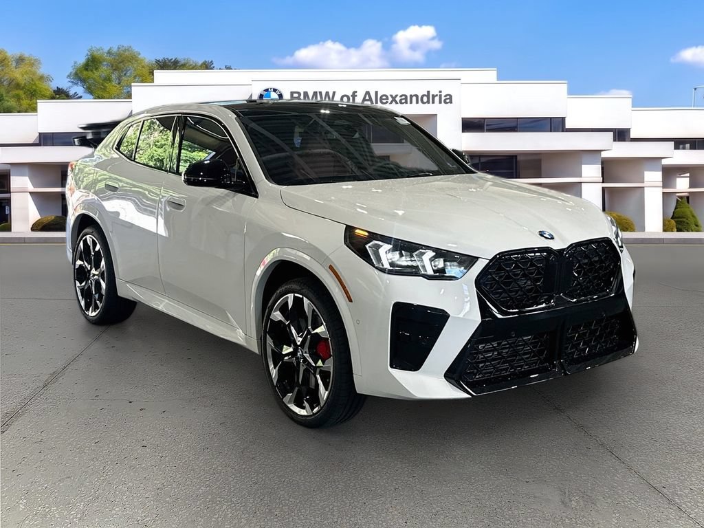 New 2026 BMW X2 xDrive28i w/ Technology Package AWD/4WD image 3