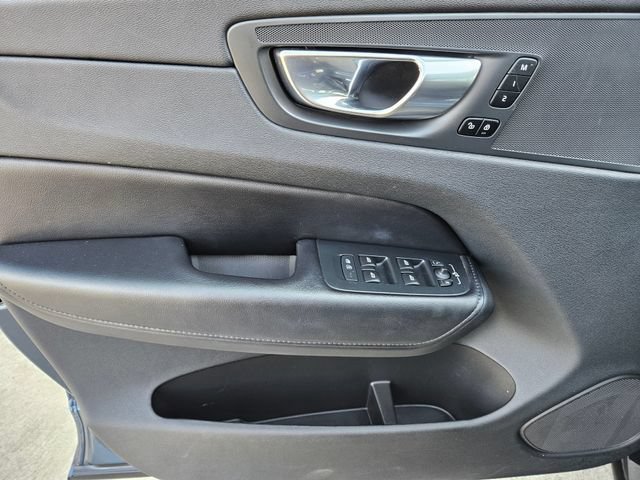 Used 2023 Volvo XC60 B5 Plus AWD/4WD image 20