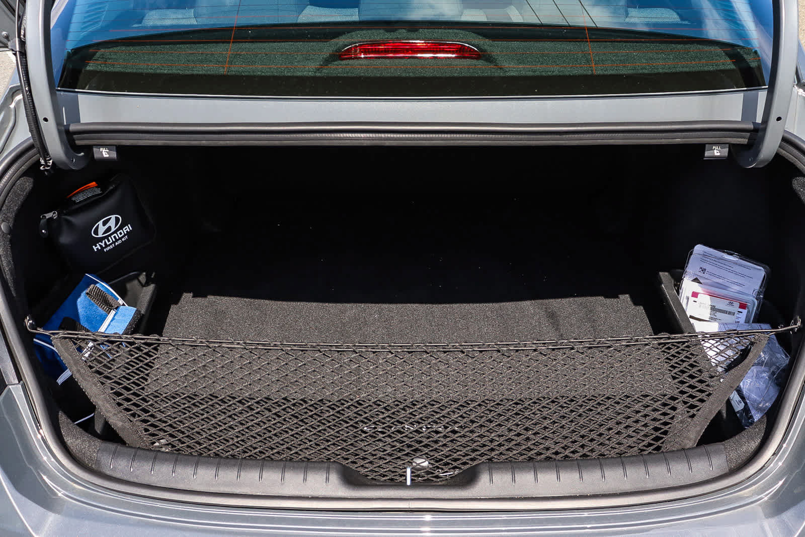 Used 2025 Hyundai Elantra SE w/ Cargo Package FWD image 33