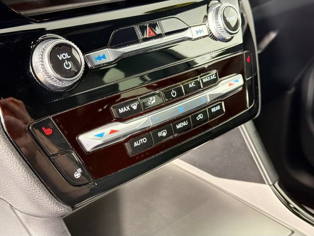 Used 2024 Ford Explorer ST-Line w/ Class IV Trailer Tow Package AWD/4WD image 16