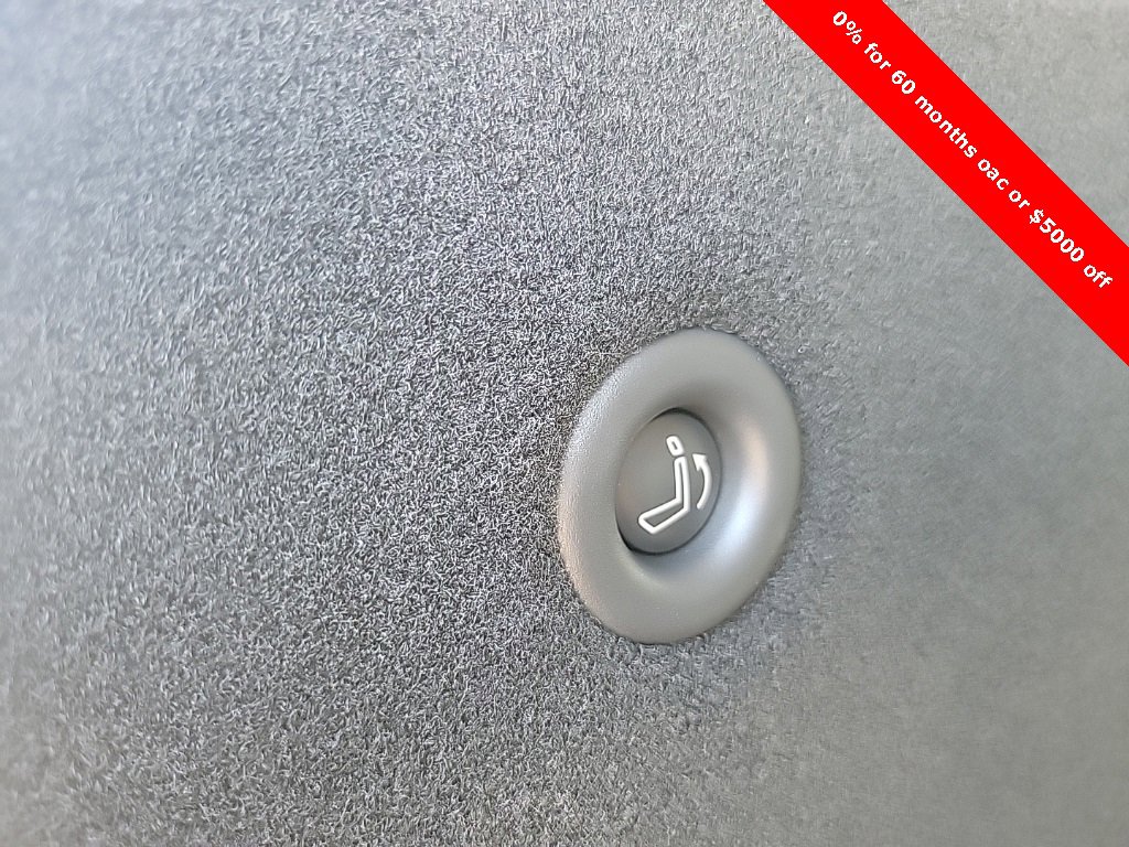 New 2025 Nissan Pathfinder SL w/ SL Premium Package image 40