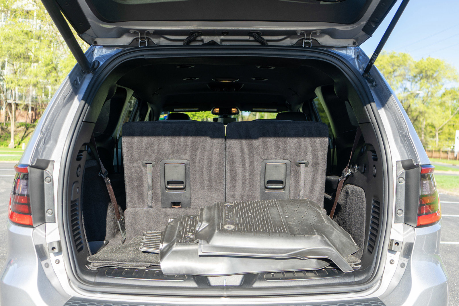 Used 2021 Dodge Durango R/T w/ Blacktop Package AWD/4WD image 9