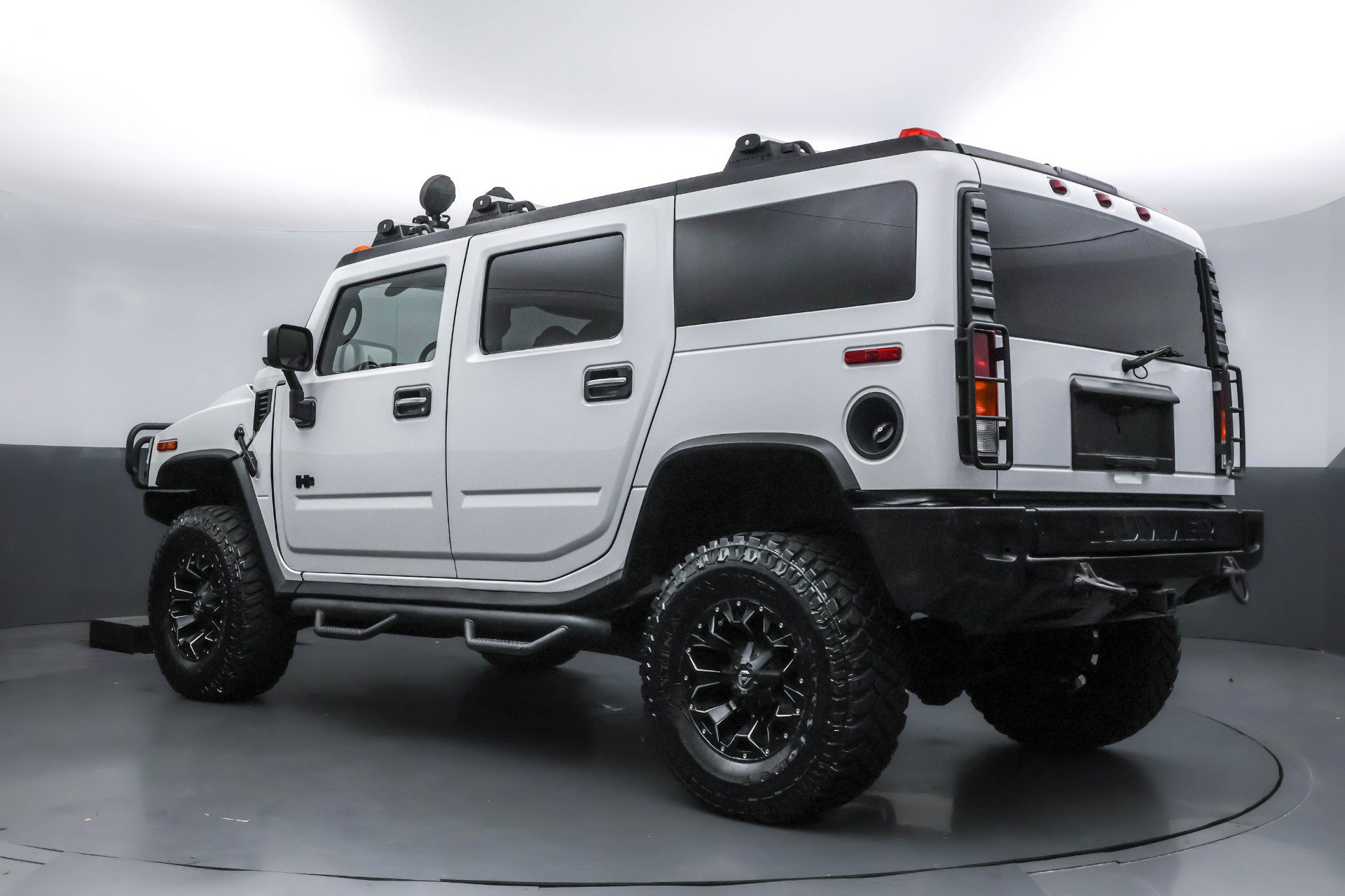Used 2003 HUMMER H2 Luxury w/ Preferred Equipment Group image 21
