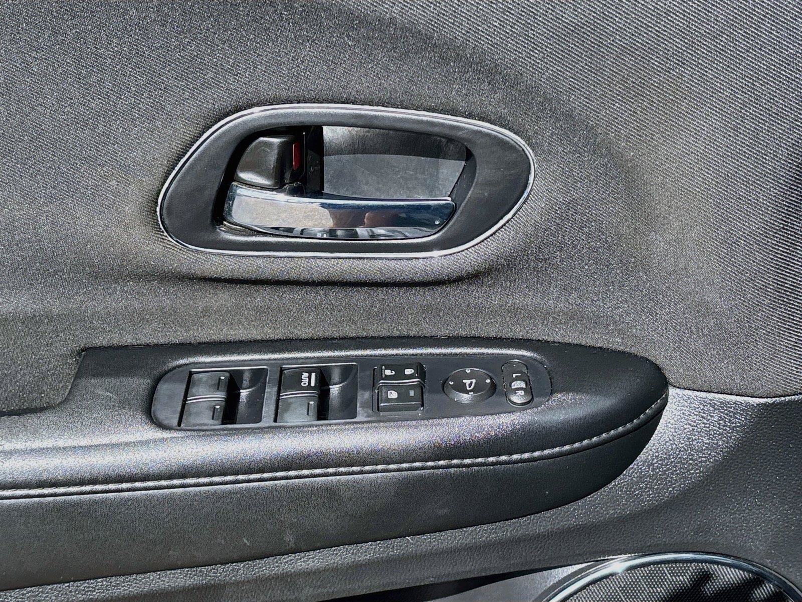 Used 2022 Honda HR-V EX image 17