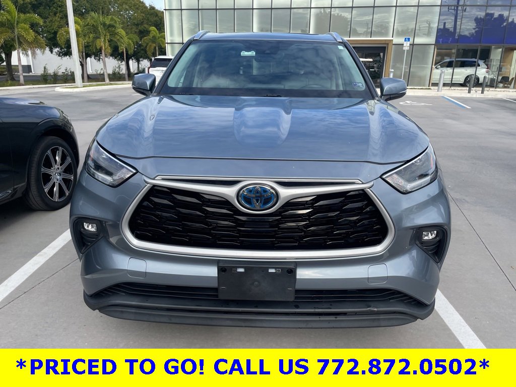 Used 2021 Toyota Highlander XLE image 2