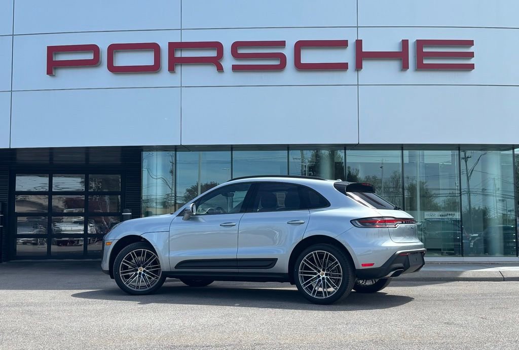 New 2026 Porsche Macan AWD/4WD image 3