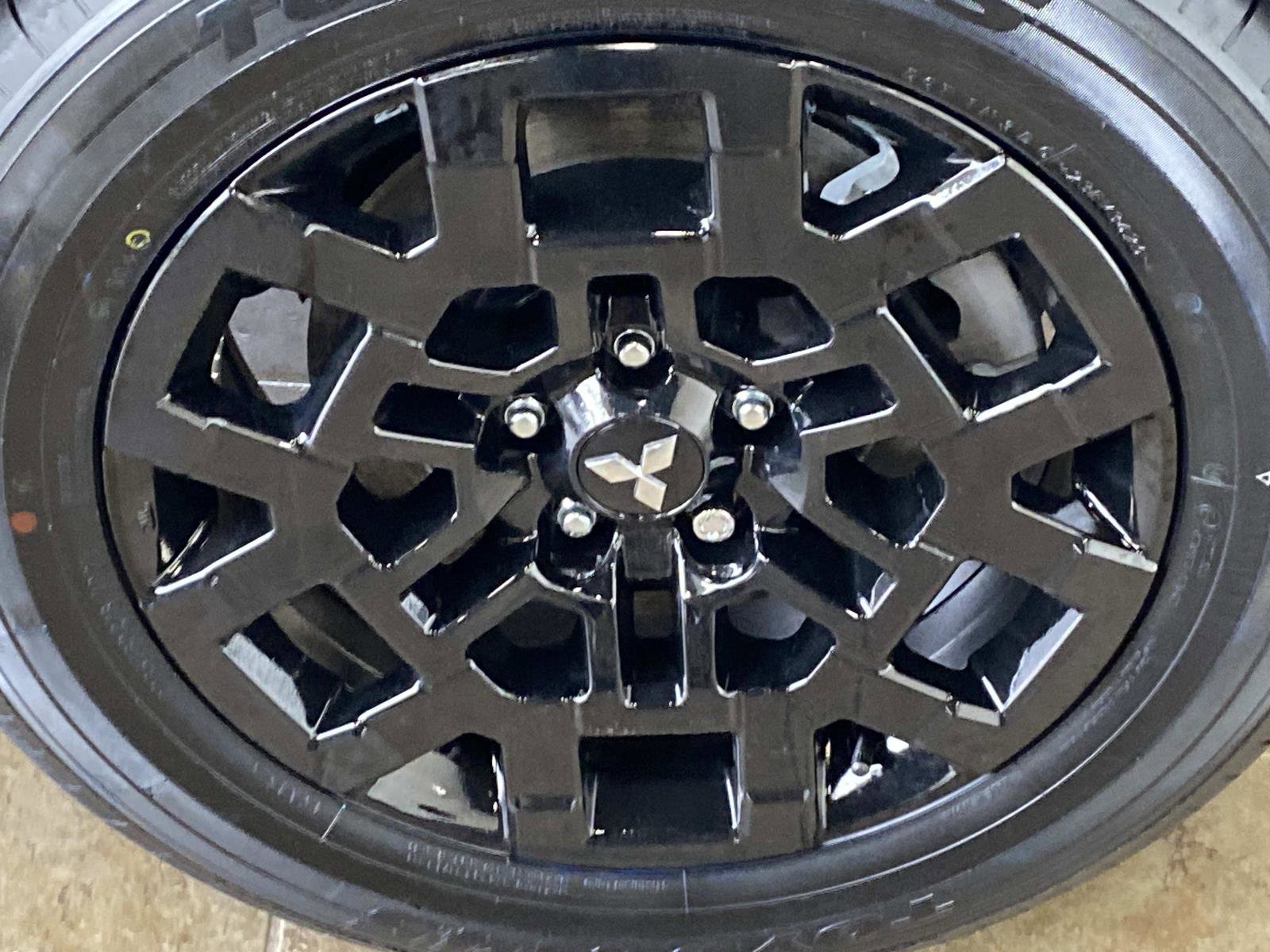 New 2026 Mitsubishi Outlander AWD image 12