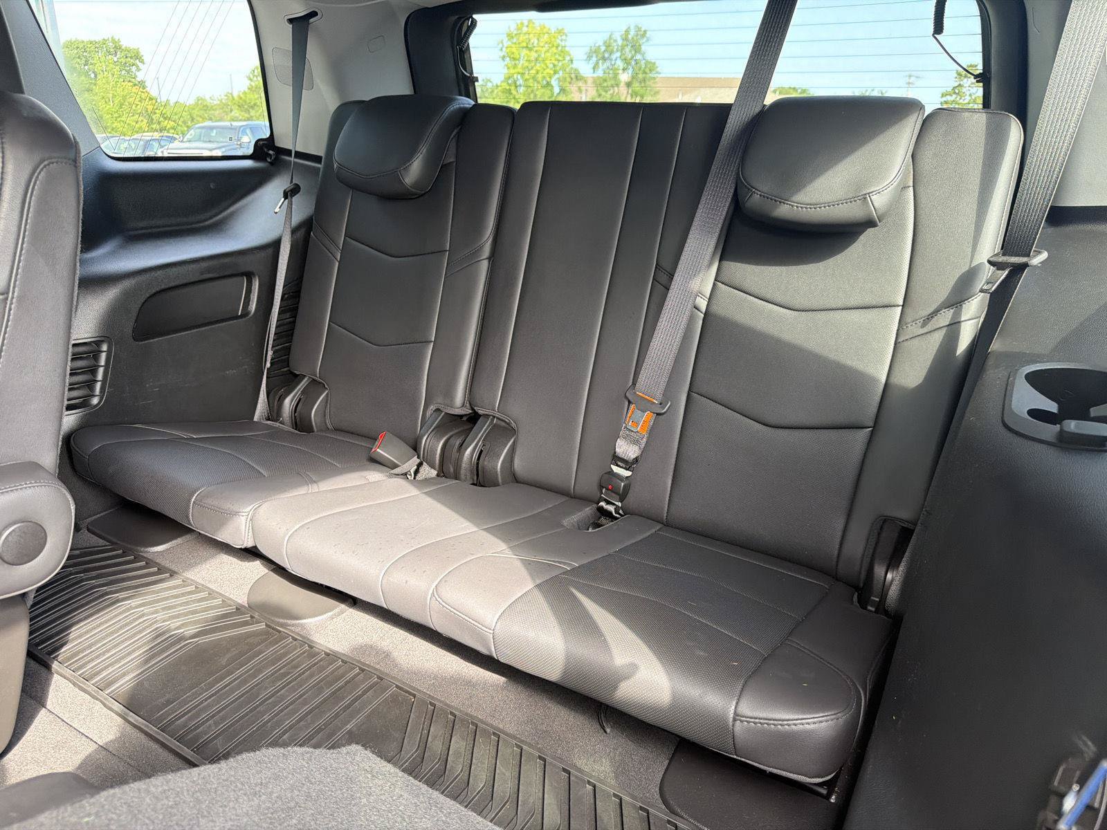 Used 2020 Cadillac Escalade Premium Luxury AWD/4WD image 47