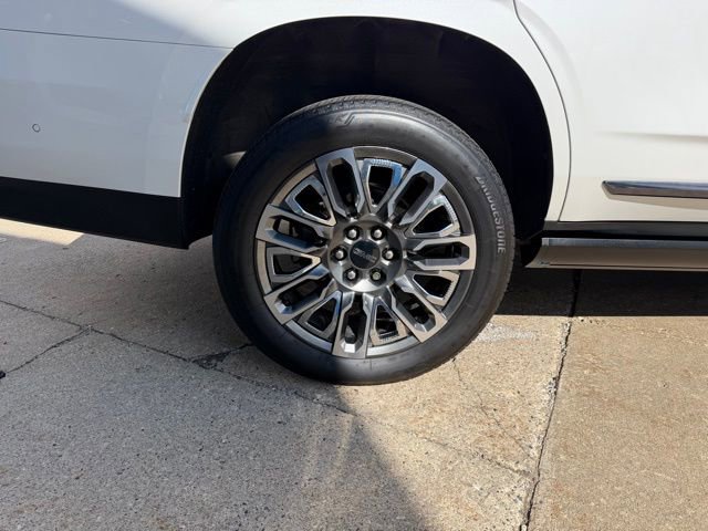 Certified 2023 GMC Yukon Denali Ultimate image 12