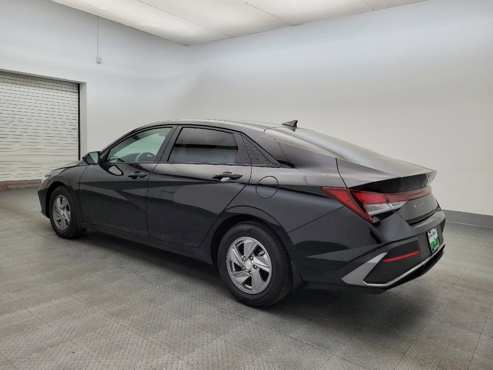 Used 2024 Hyundai Elantra SE image 3