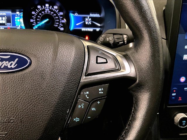 Used 2022 Ford Edge Titanium w/ Equipment Group 301A AWD/4WD image 18