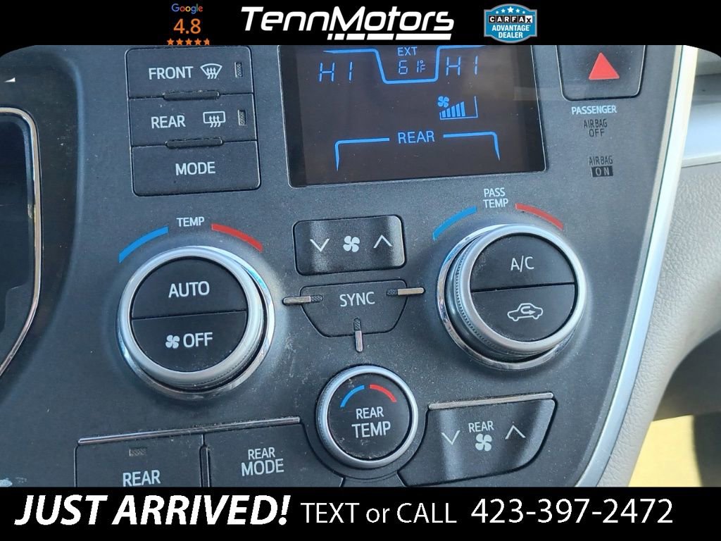 Used 2017 Toyota Sienna LE image 19