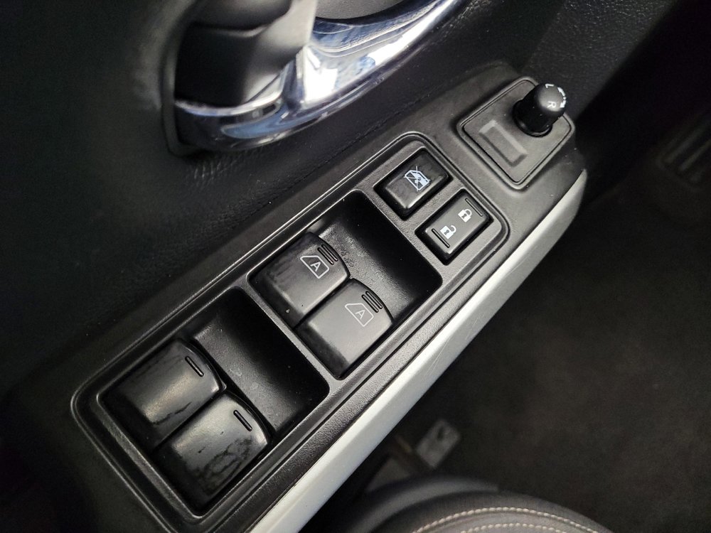 Used 2021 Nissan Titan SV w/ SV Convenience Package AWD/4WD image 27