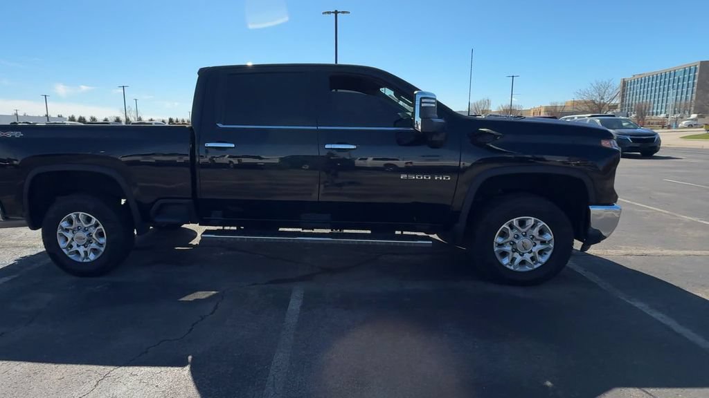 Used 2024 Chevrolet Silverado 2500 LTZ AWD/4WD image 9