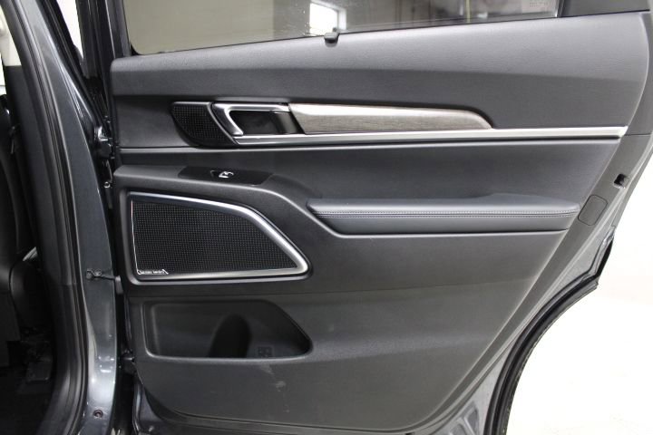 Used 2020 Kia Telluride SX image 28