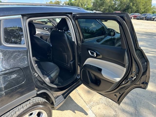 Used 2022 Jeep Compass Limited AWD/4WD image 14
