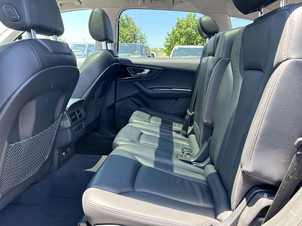 Used 2019 Audi Q7 3.0T Premium Plus w/ Premium Plus Package AWD/4WD image 24