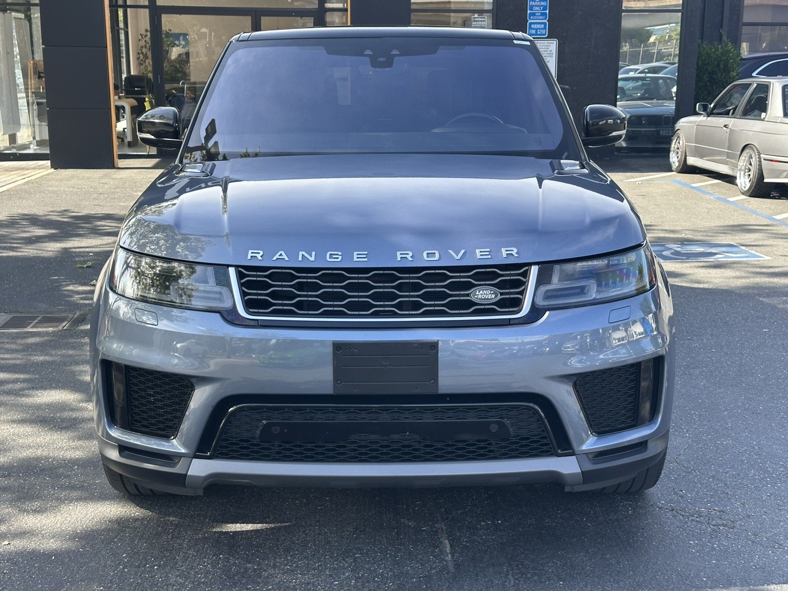 Used 2019 Land Rover Range Rover Sport SE AWD/4WD image 5