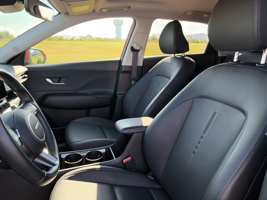 Used 2024 Hyundai Kona Limited AWD/4WD image 9