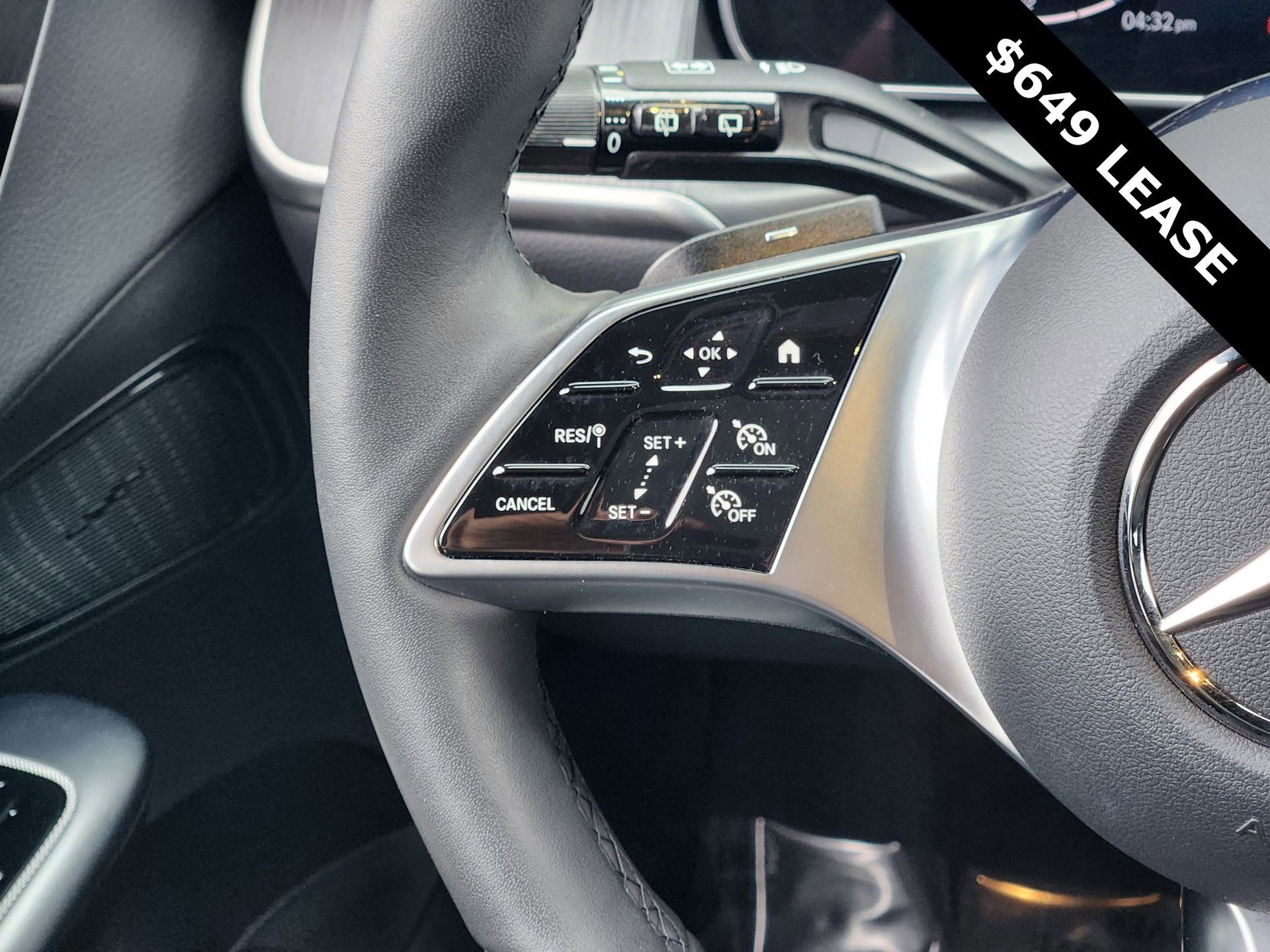 Certified 2025 Mercedes-Benz GLC 300 4MATIC image 28