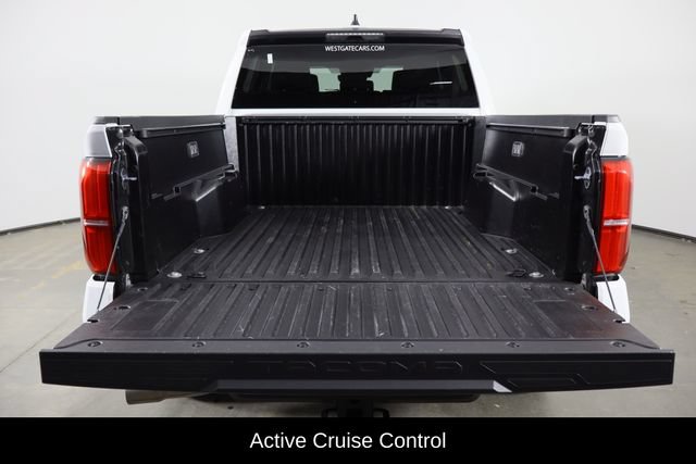 Used 2025 Toyota Tacoma SR5 RWD image 10