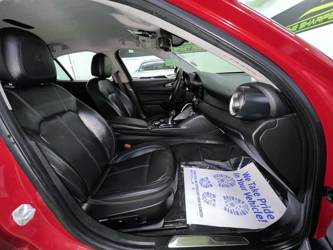 Used 2019 Alfa Romeo Giulia RWD image 27