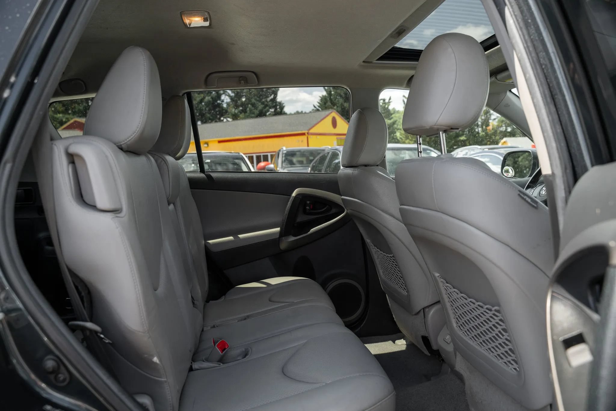Used 2012 Toyota RAV4 Limited w/ Navigation Value Pkg AWD/4WD image 10