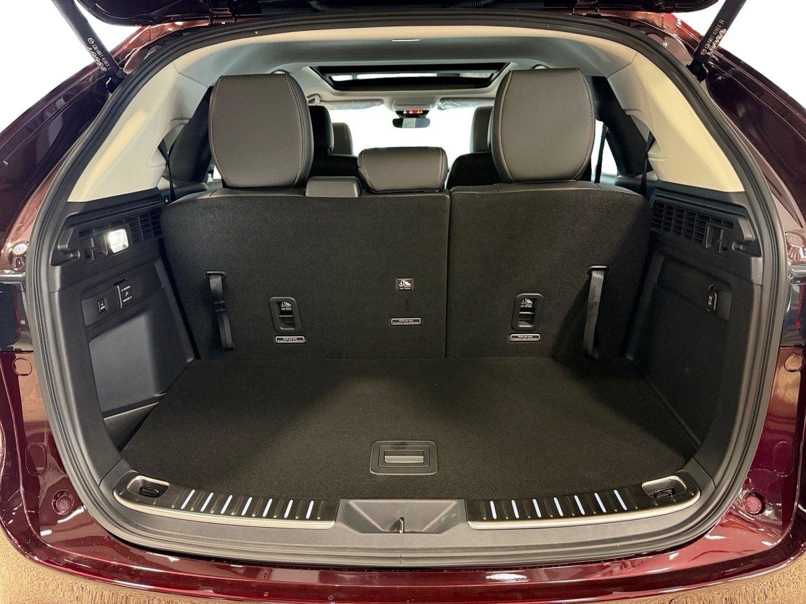 New 2026 MAZDA CX-90 Plug-In Hybrid w/Premium Sport image 9