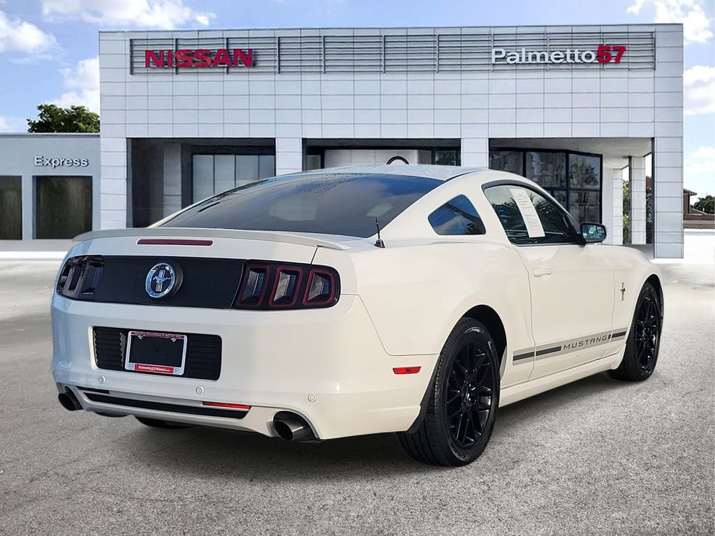 Used 2013 Ford Mustang Premium image 6