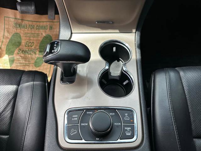 Used 2015 Jeep Grand Cherokee Summit AWD/4WD image 17