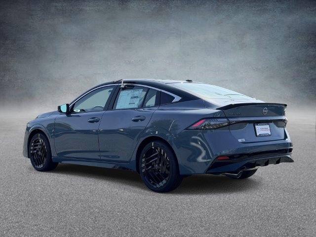 New 2027 Nissan Sentra SR w/ Floor Mat Package FWD image 4