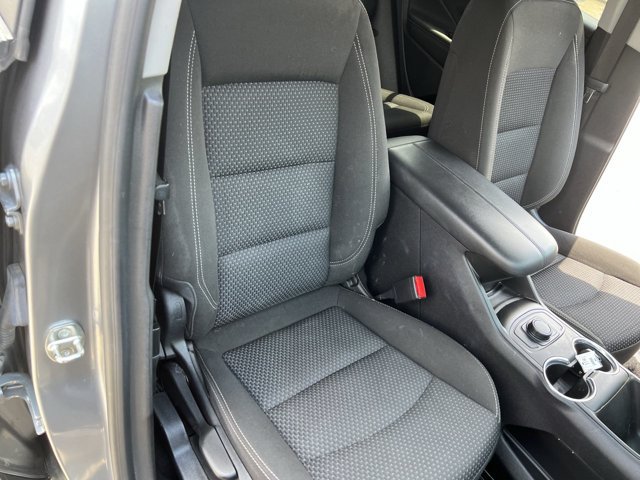Used 2023 GMC Terrain SLE FWD image 28