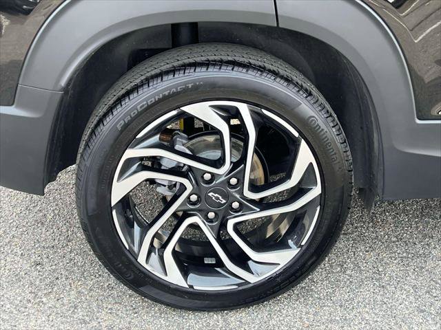 Used 2025 Chevrolet TrailBlazer RS w/ Driver Confidence Package image 9