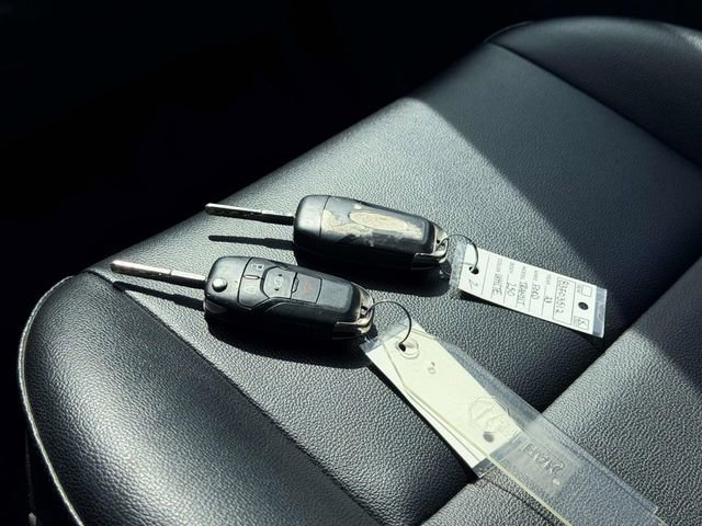 Used 2023 Ford Transit 250 Low Roof AWD image 3