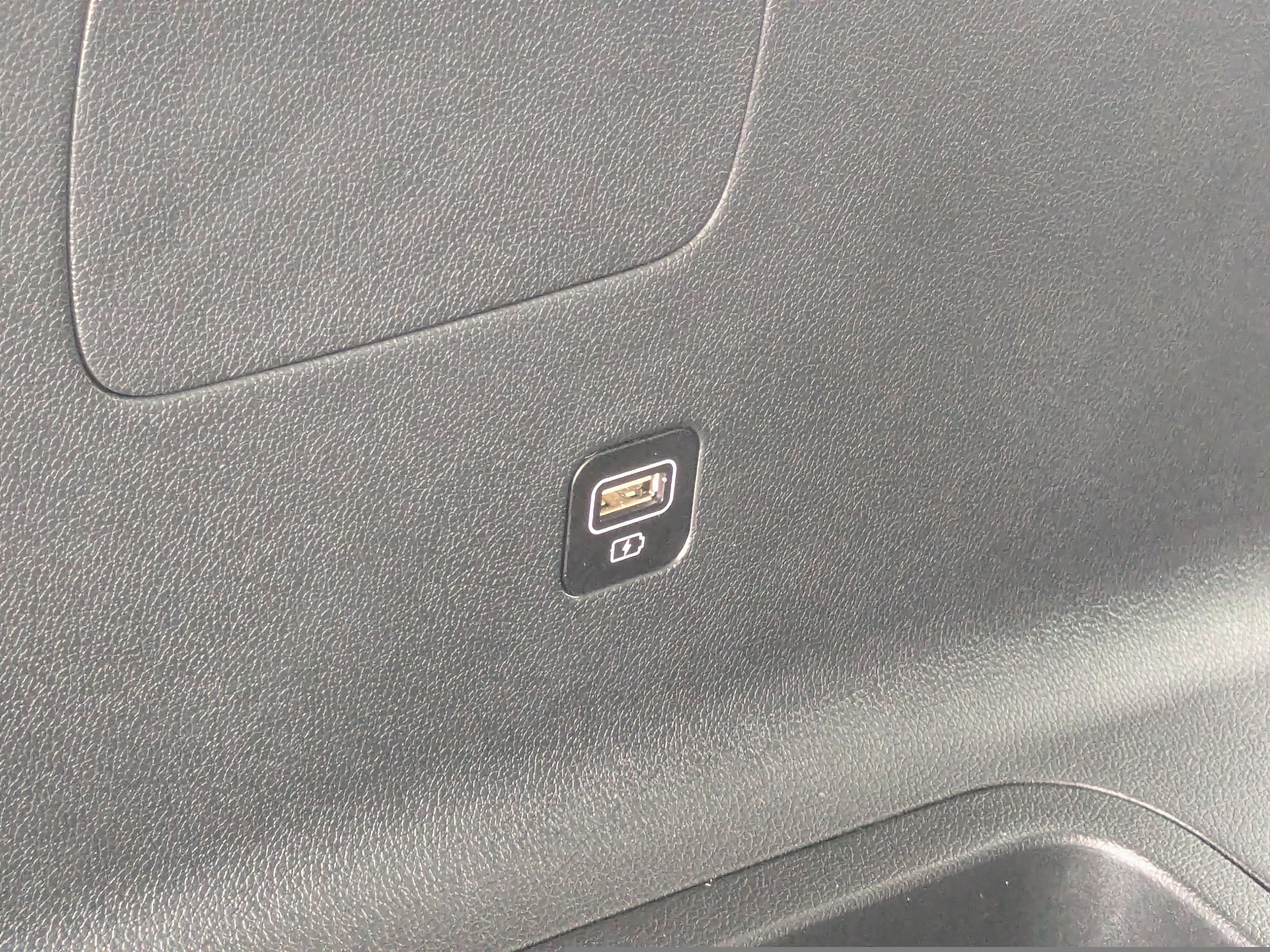 Certified 2023 Kia Sorento S image 15