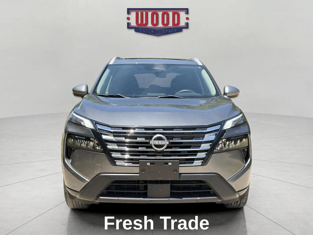 Used 2024 Nissan Rogue SV w/ SV Premium Package AWD/4WD image 2