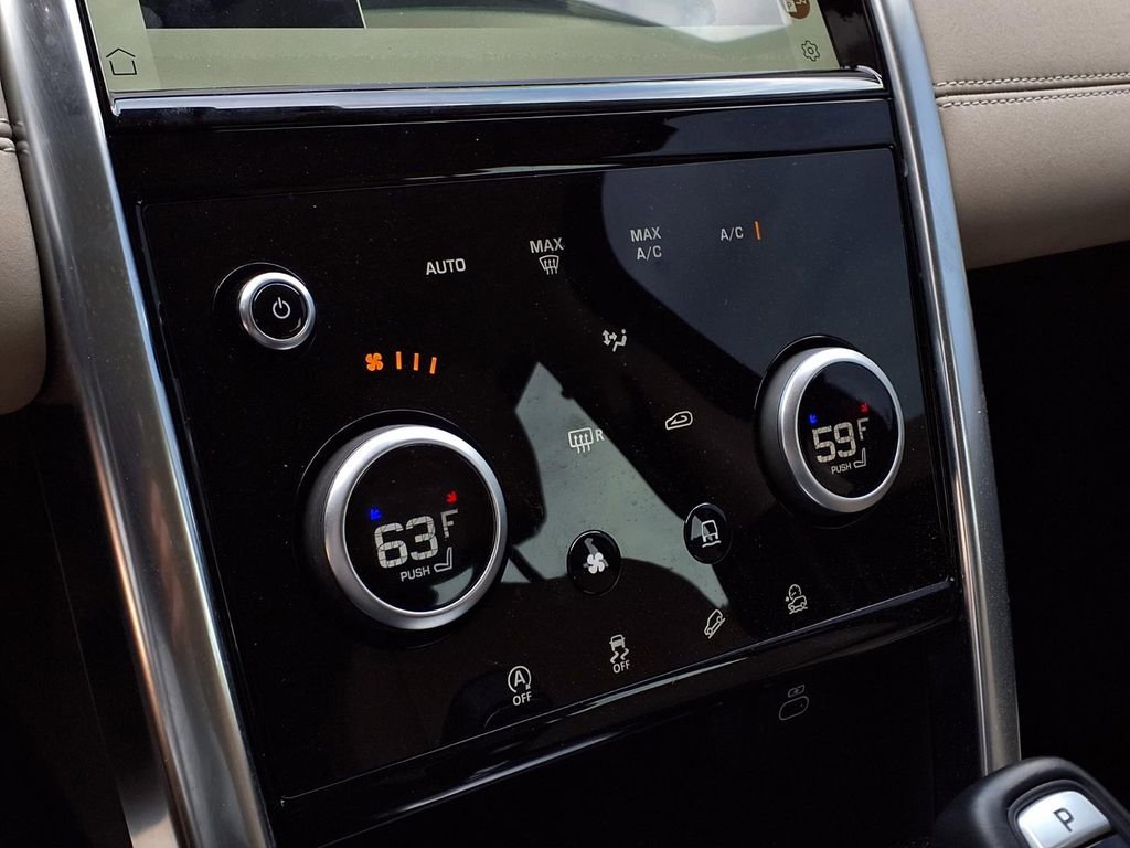 Used 2023 Land Rover Discovery Sport S image 9