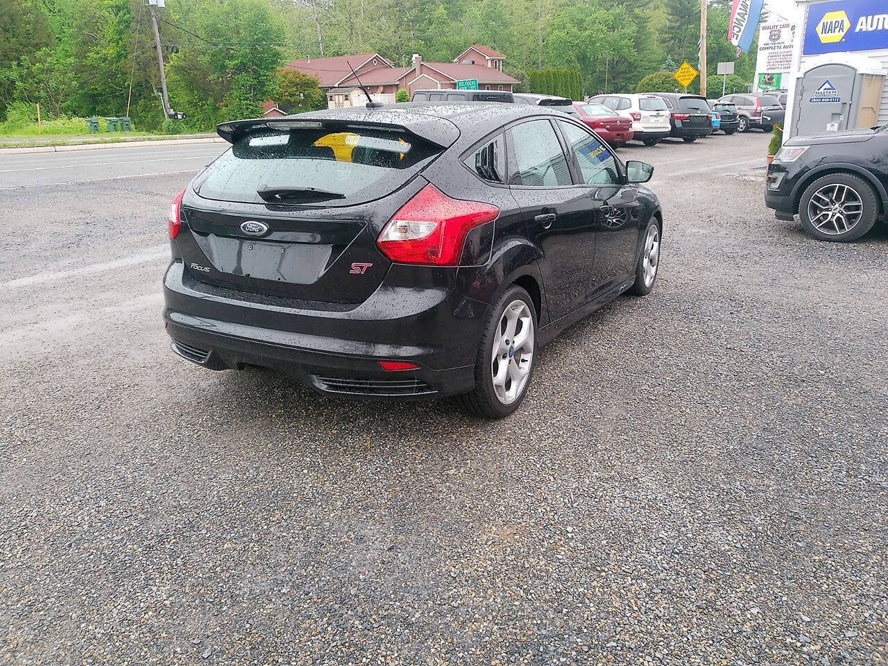 Used 2013 Ford Focus ST FWD image 7