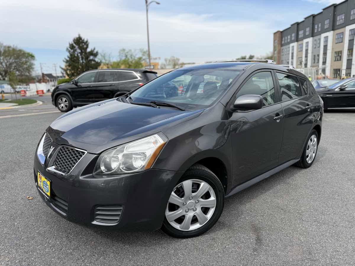 Used 2009 Pontiac Vibe w/ Preferred Package image 3