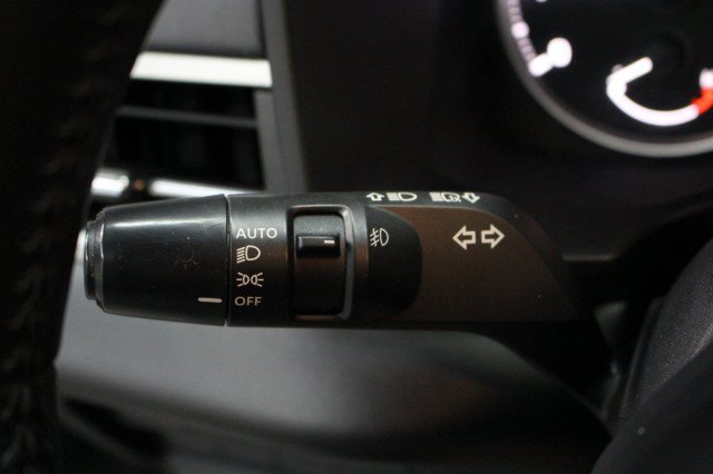Used 2023 Mitsubishi Outlander SE FWD image 15