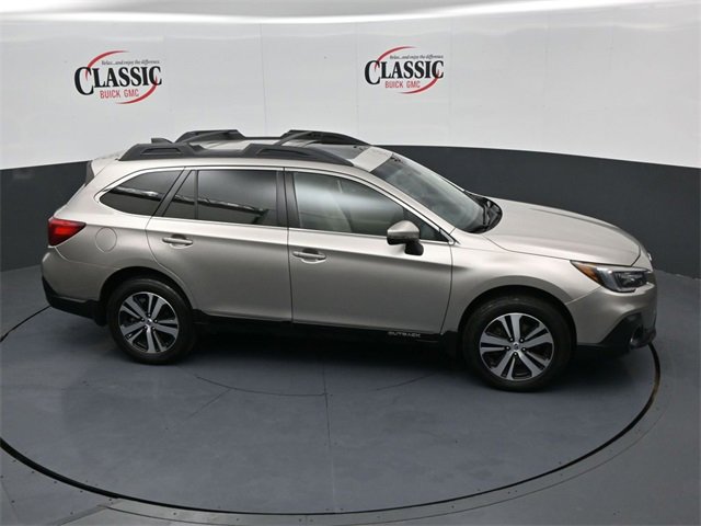 Used 2018 Subaru Outback 2.5i Limited image 19