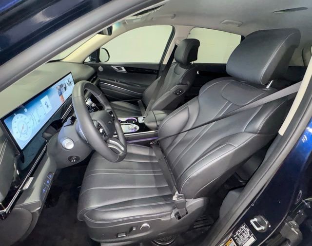 Used 2025 Genesis GV80 2.5T Standard AWD/4WD image 14